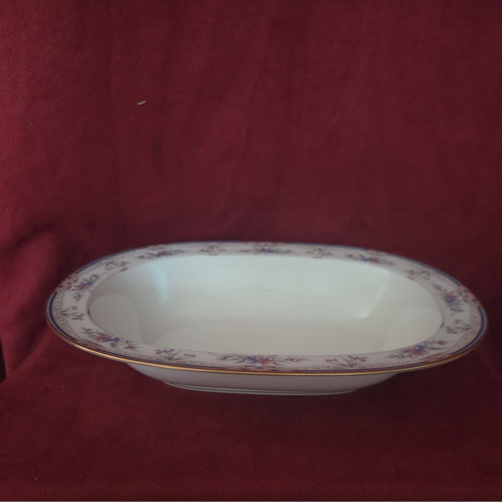 Noritake Lylewood Serving Bowl 9760 Fine Bone China Floral Platinum Trim